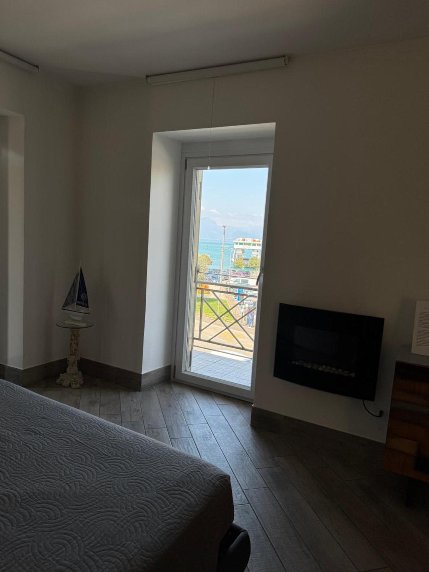 מלון פסקיארה דל גארדה Relais Al Porto מראה חיצוני תמונה