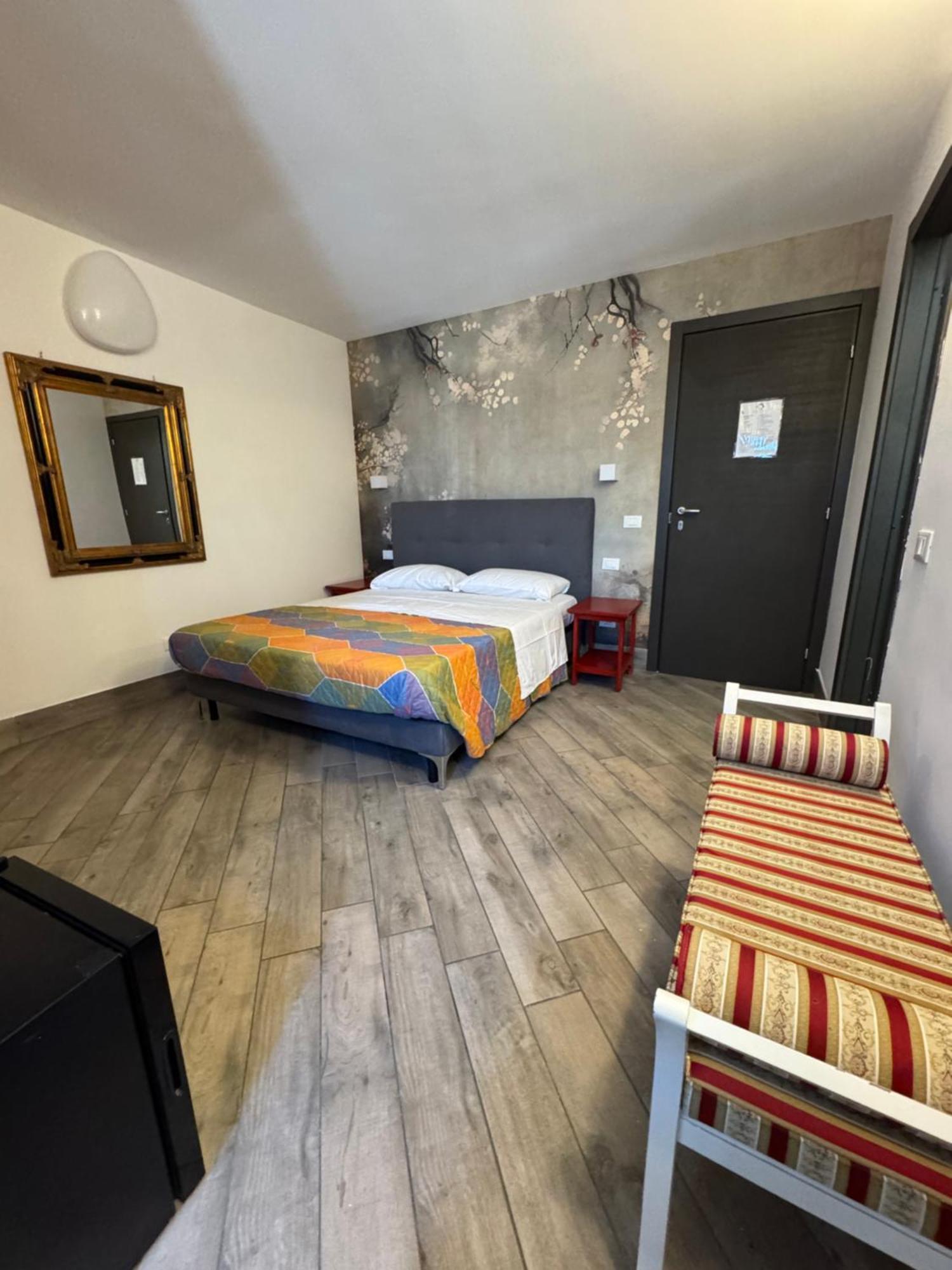 מלון פסקיארה דל גארדה Relais Al Porto מראה חיצוני תמונה