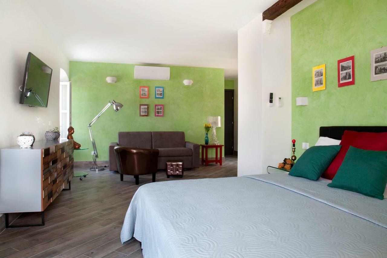 מלון פסקיארה דל גארדה Relais Al Porto מראה חיצוני תמונה