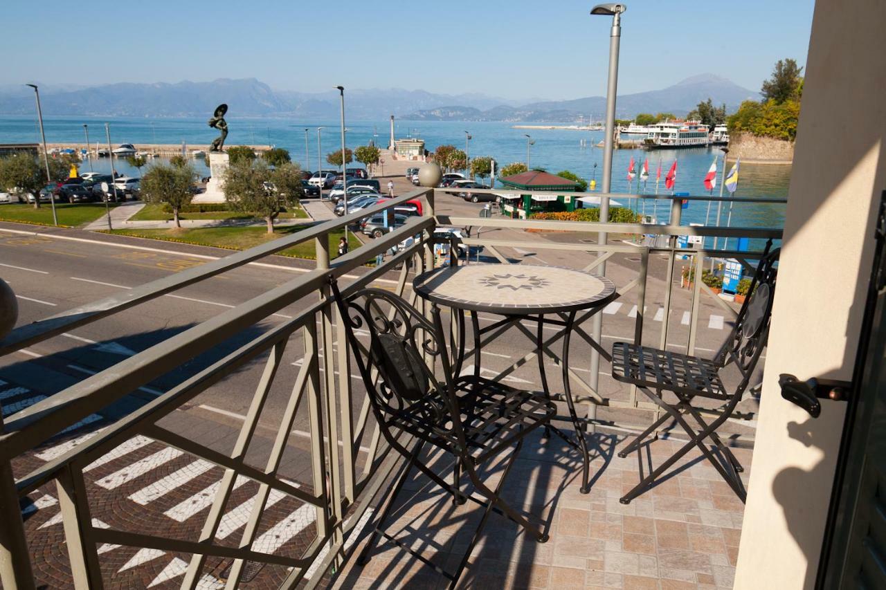 מלון פסקיארה דל גארדה Relais Al Porto מראה חיצוני תמונה